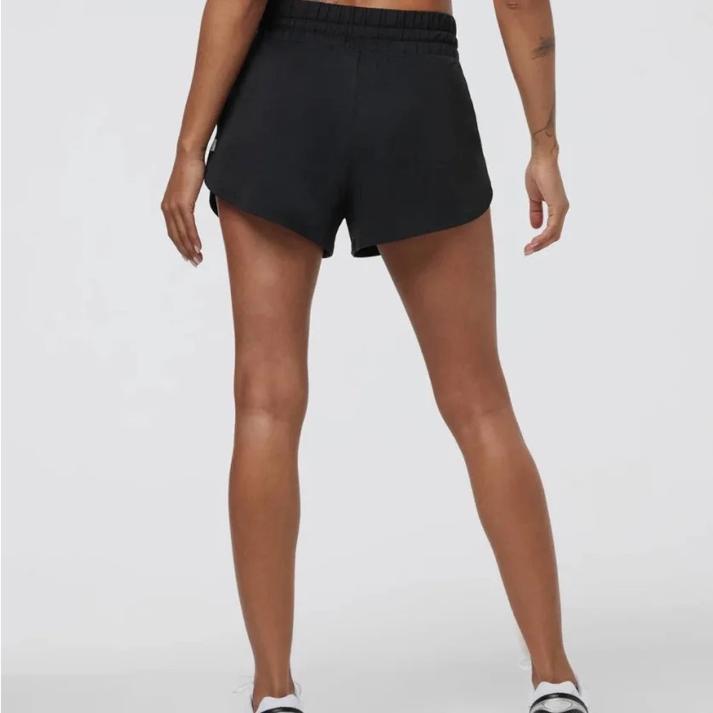 Vuori Black Drawstring Athletic Shorts - Picture 2 of 6